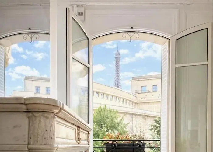 Superbe Tour Eiffel View Trocadero *